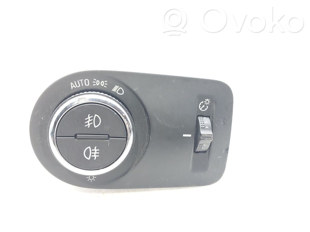 Lichtschalter   39050760