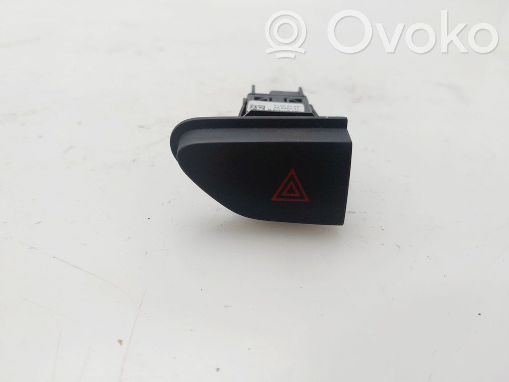 Renault Captur Botón interruptor de luz de peligro 