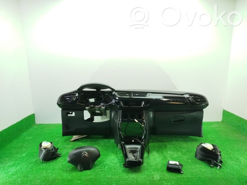 Citroen C3 Turvatyynysarja paneelilla 