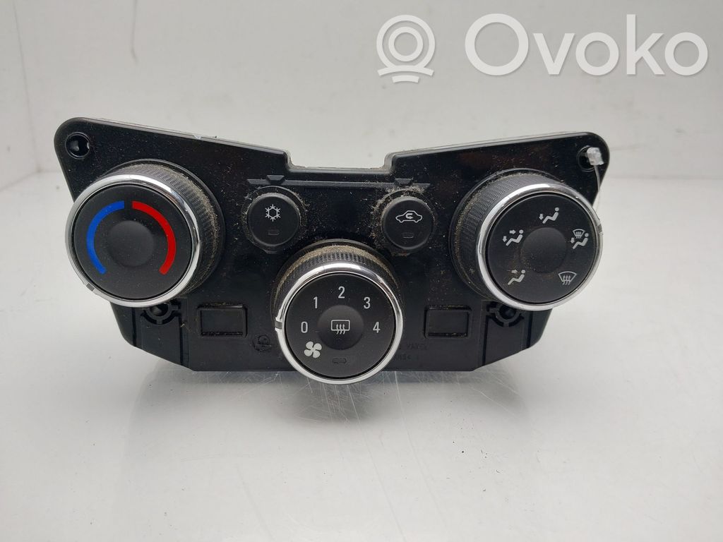 Chevrolet Trax Climate control unit 
