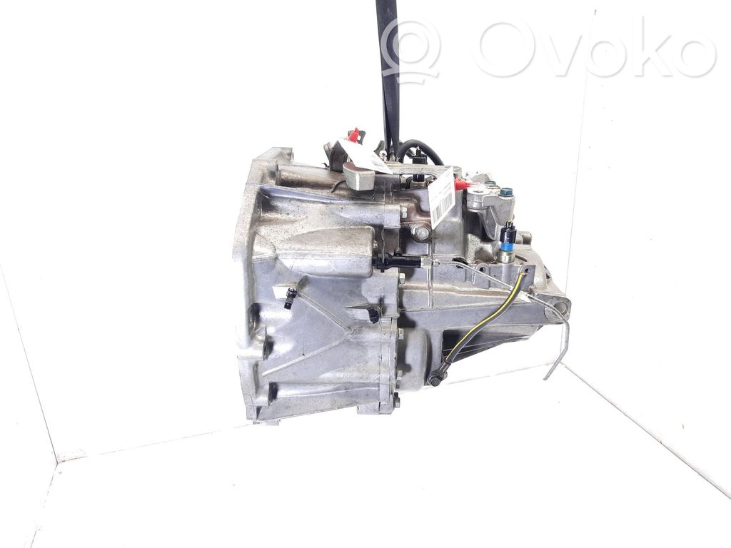 Nissan Qashqai Manual 5 speed gearbox 