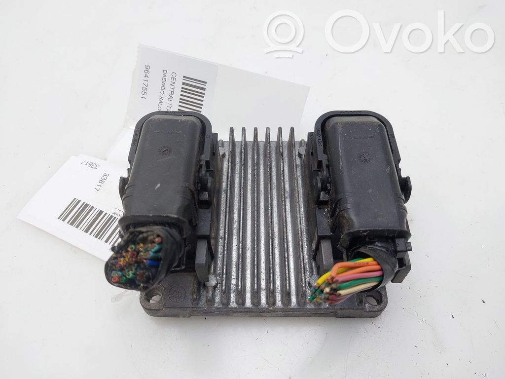 Unidad de control/módulo del motor   96417551