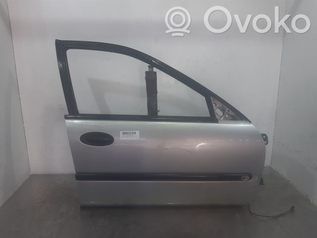 Drzwi przednie   7751471386