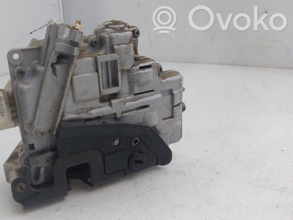 Audi A4 S4 B6 8E 8H Serratura portiera posteriore