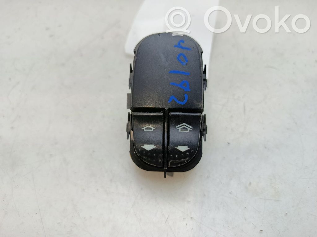 Ford Focus Electric window control switch 