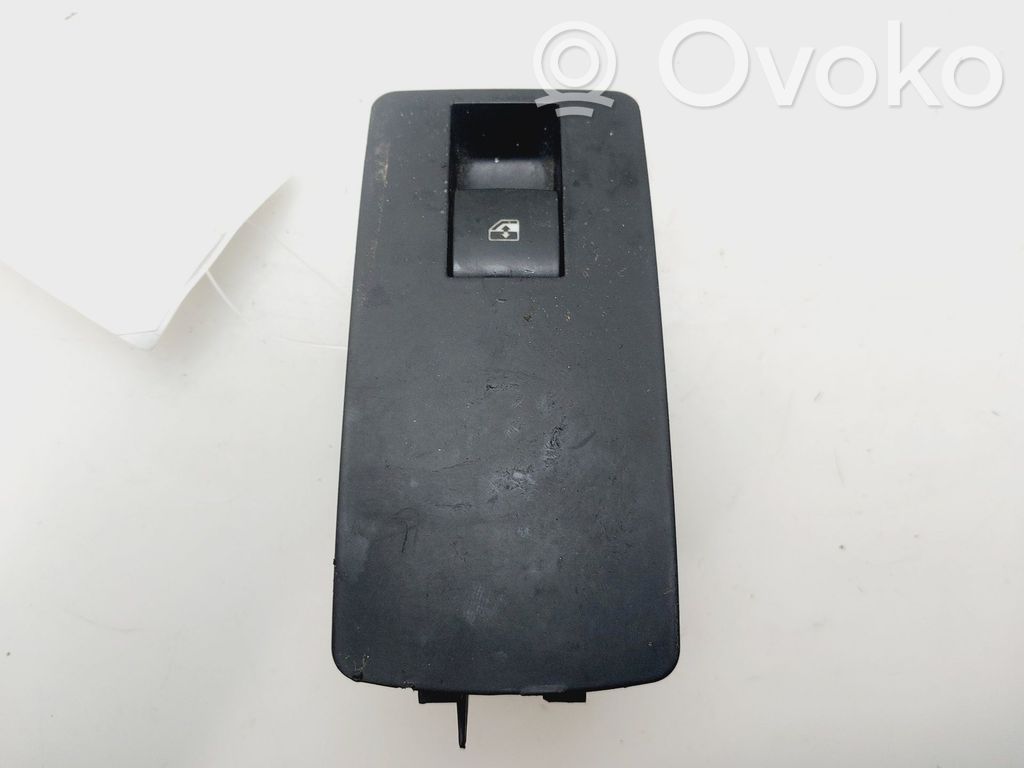 Interruptor del elevalunas eléctrico   13301886