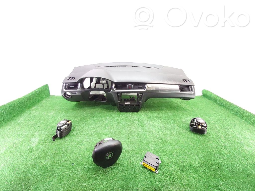 Skoda Rapid (NH) Juego de airbag con panel 