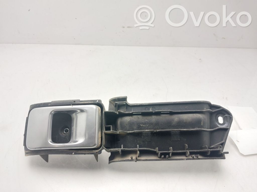 Land Rover Range Rover L322 Klamka wewnętrzna drzwi tylnych 