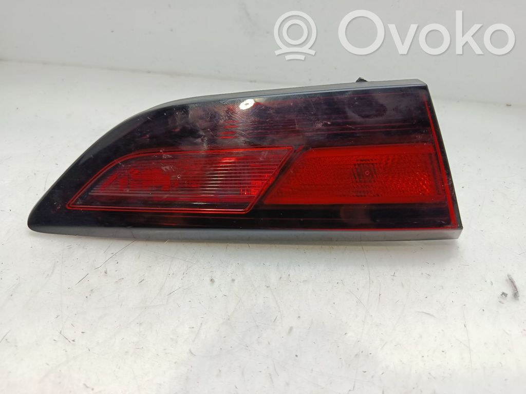 Opel Astra K Lampy tylnej klapy bagażnika 
