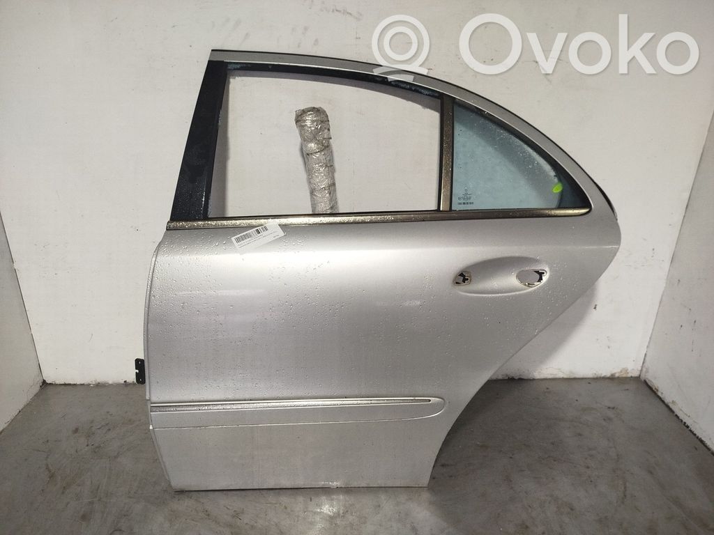 Mercedes-Benz E W211 Puerta trasera 
