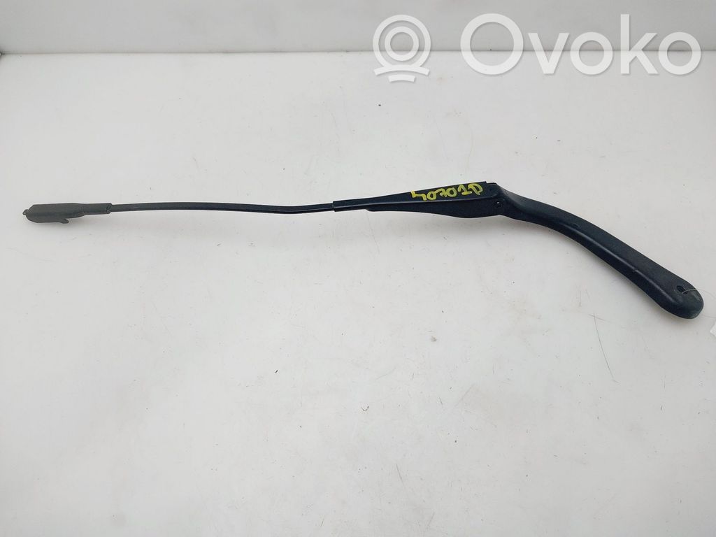 BMW 3 E90 E91 Front wiper blade arm 