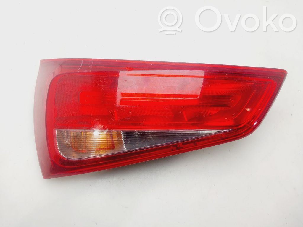 Lampa tylna   8X0945093