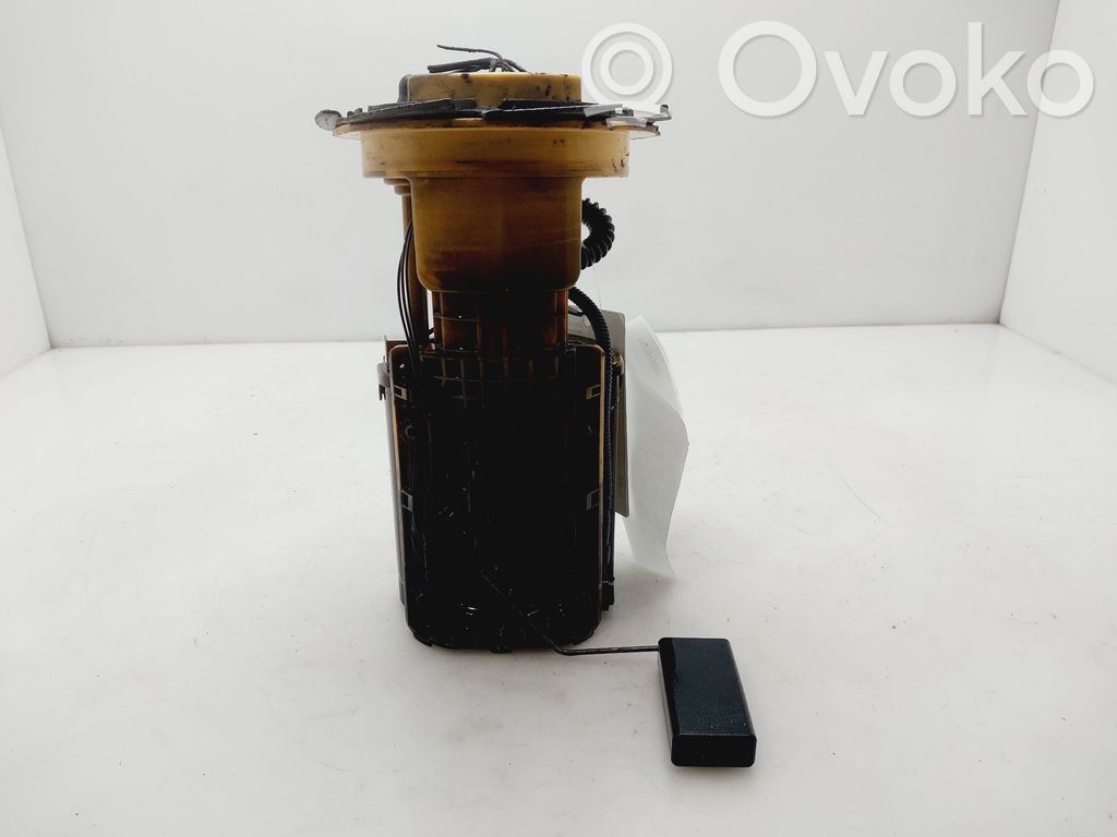 Volkswagen Golf V Pompa carburante immersa