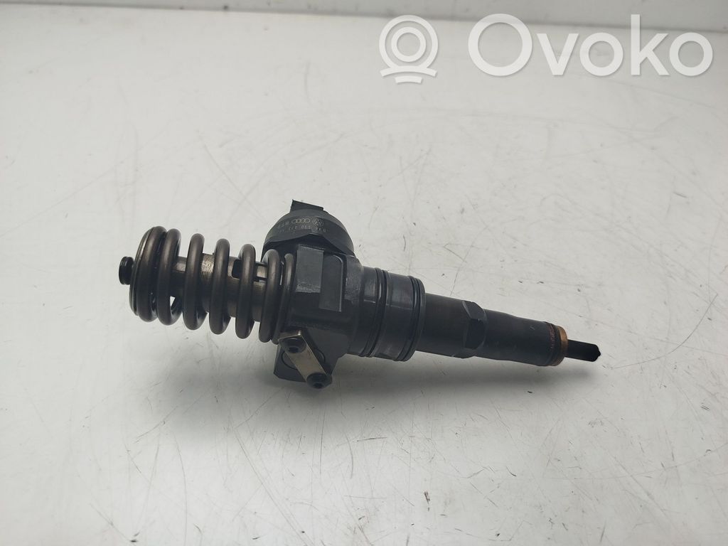 Injektor Einspritzdüse   038130073AG