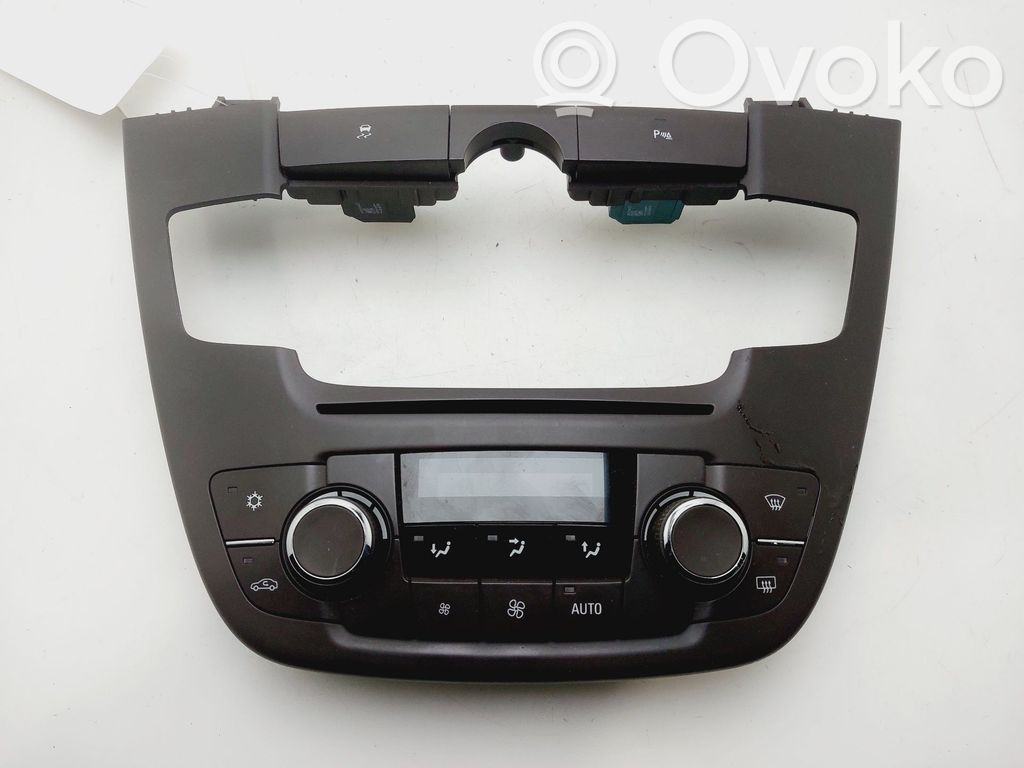Opel Insignia A Climate control unit 
