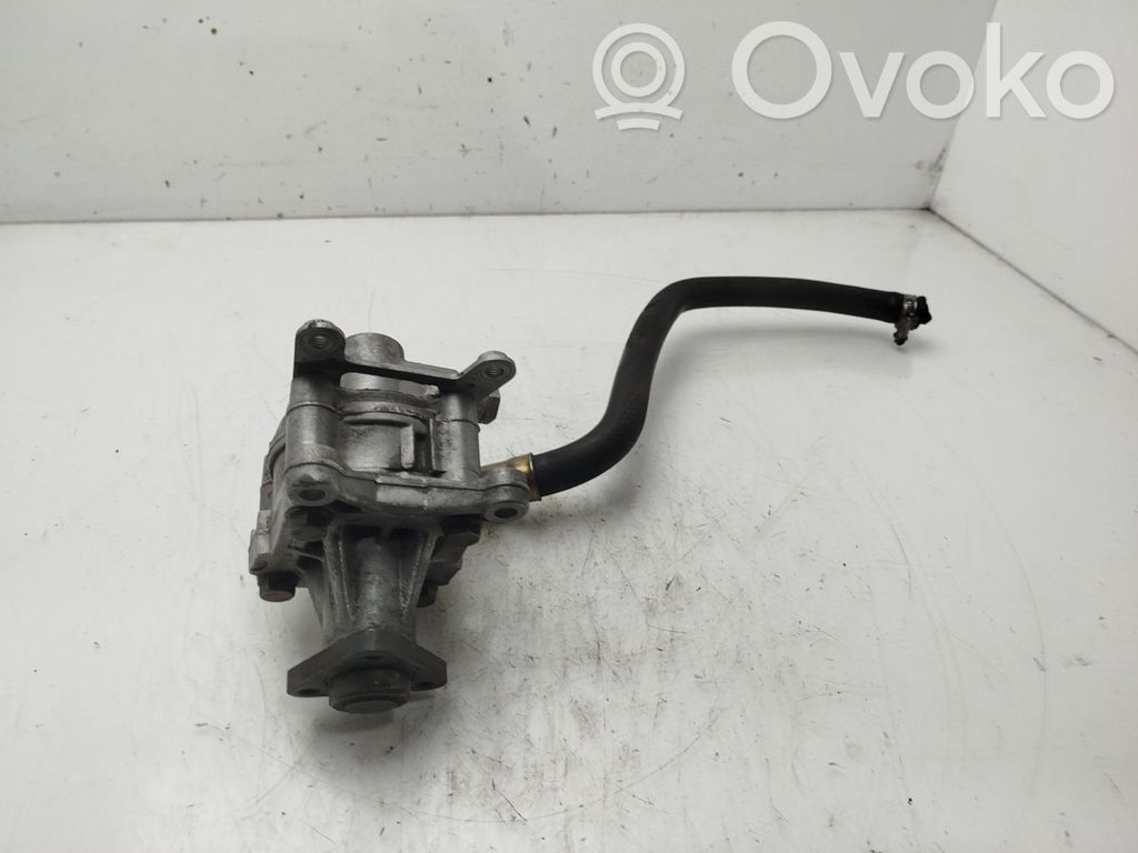 BMW 5 E34 Power steering pump 