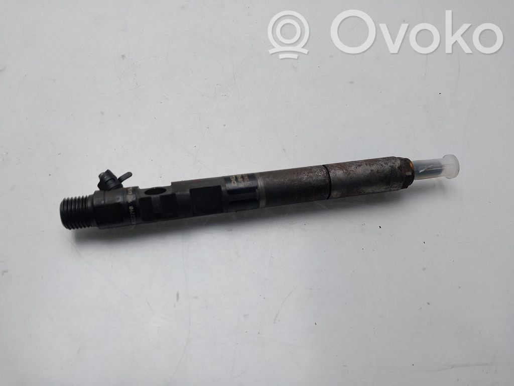 Inyector de combustible   338004X500