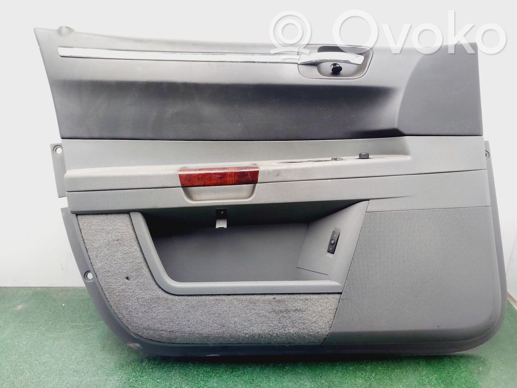 Chrysler 300 - 300C Etuoven verhoilu 