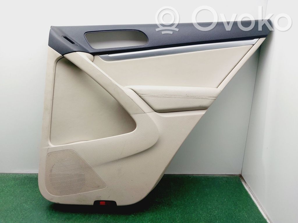 Volkswagen Tiguan Boczki / Poszycie drzwi tylnych 