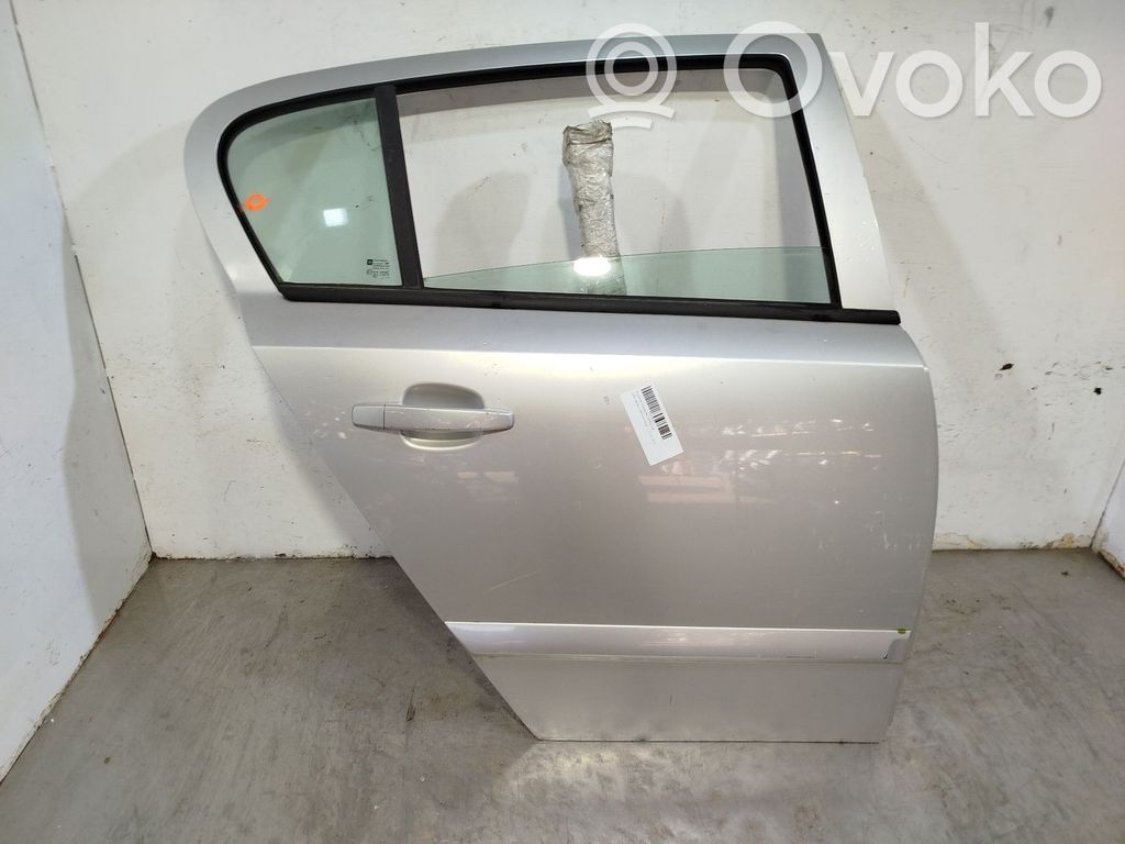 Opel Astra H Puerta trasera 