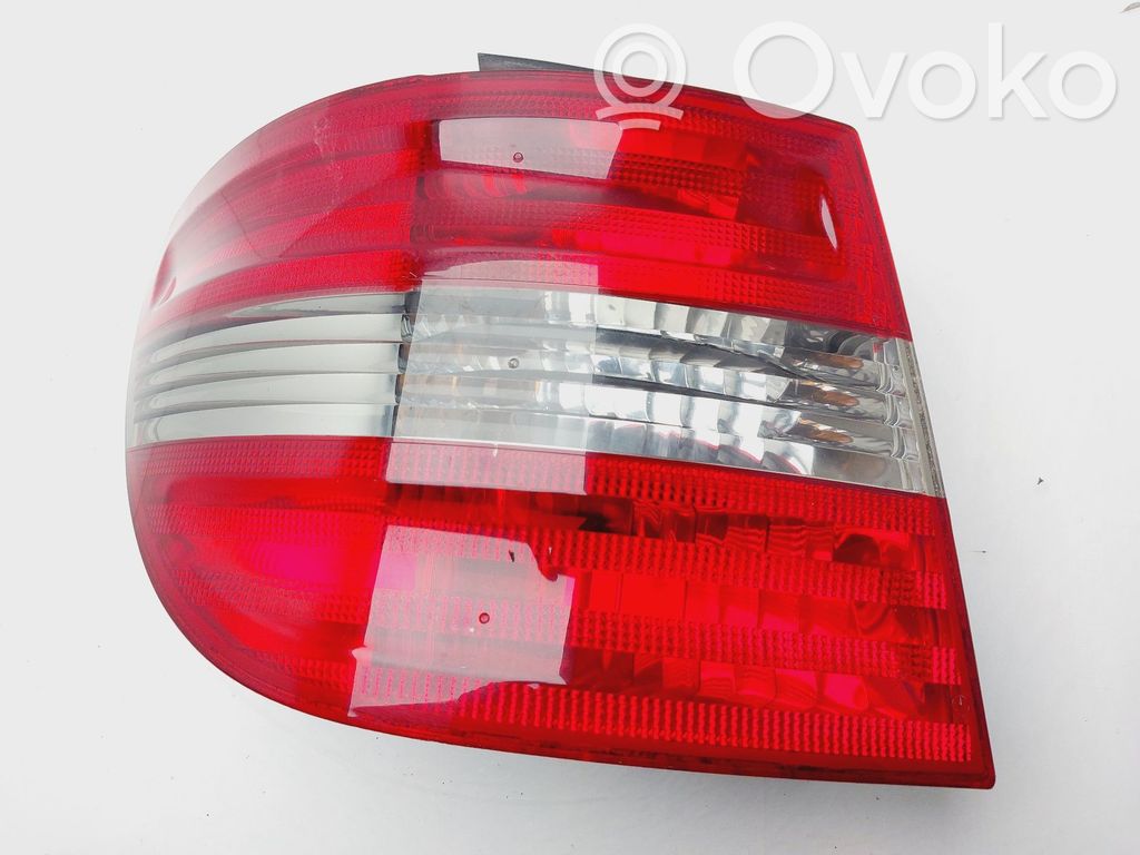 Mercedes-Benz B W245 Lampă spate în caroserie