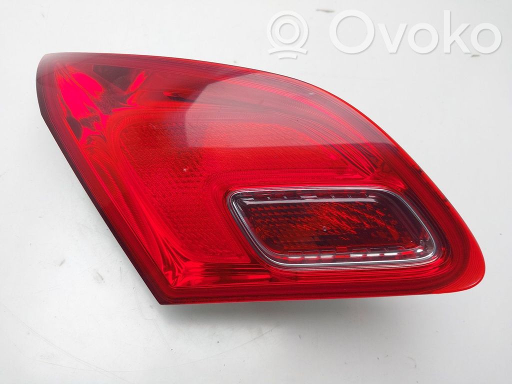 Opel Astra J Takaluukun takavalot 