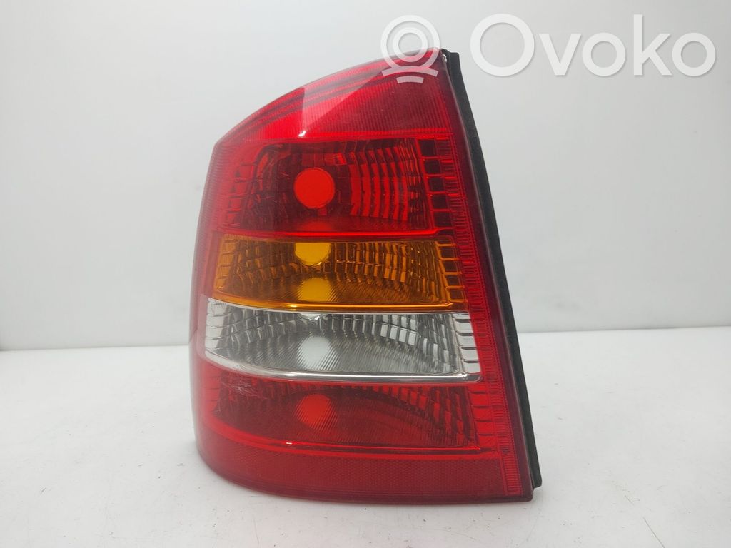 Opel Astra G Aizmugurējais lukturis virsbūvē 