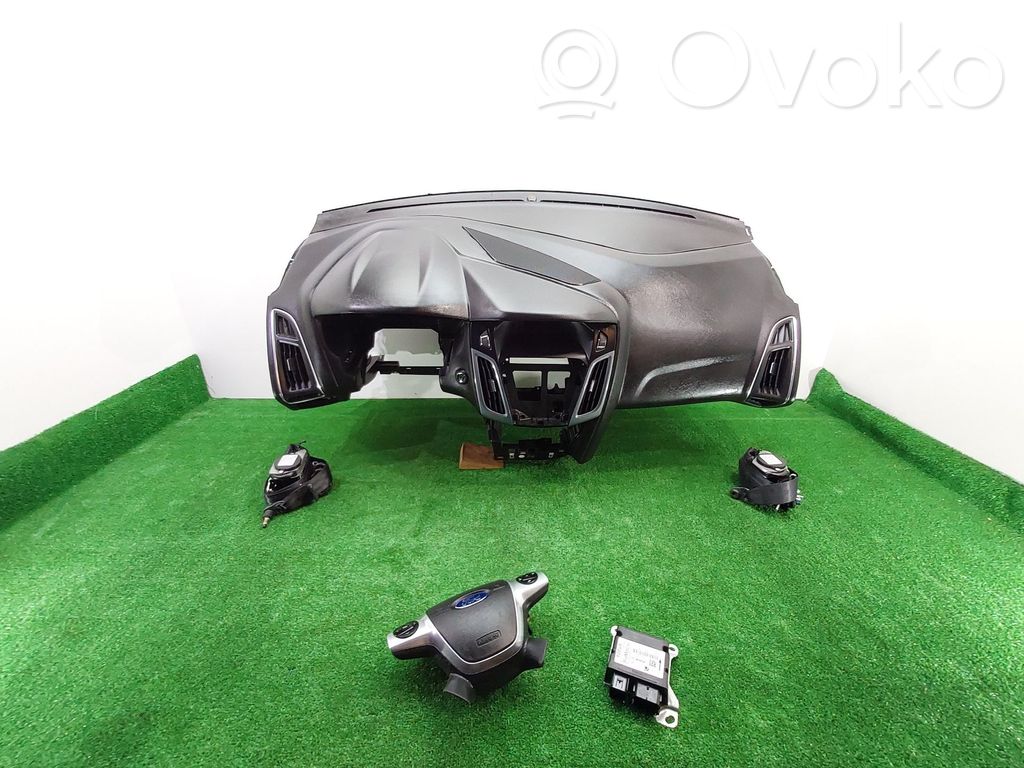 Ford Focus Turvatyynysarja paneelilla 
