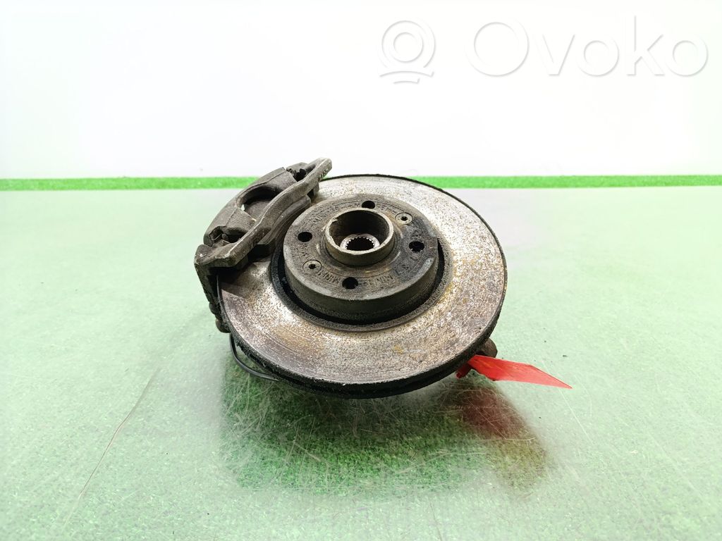 Nissan Micra Achsschenkel vorne 