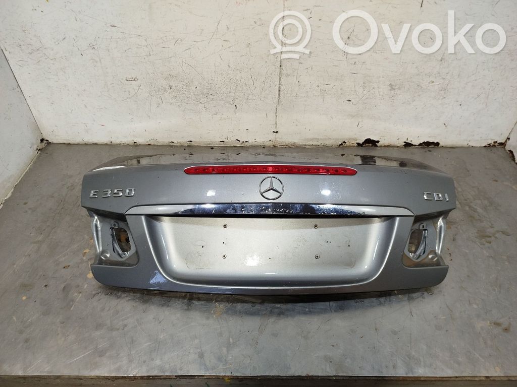 Mercedes-Benz E A207 Tylna klapa bagażnika 