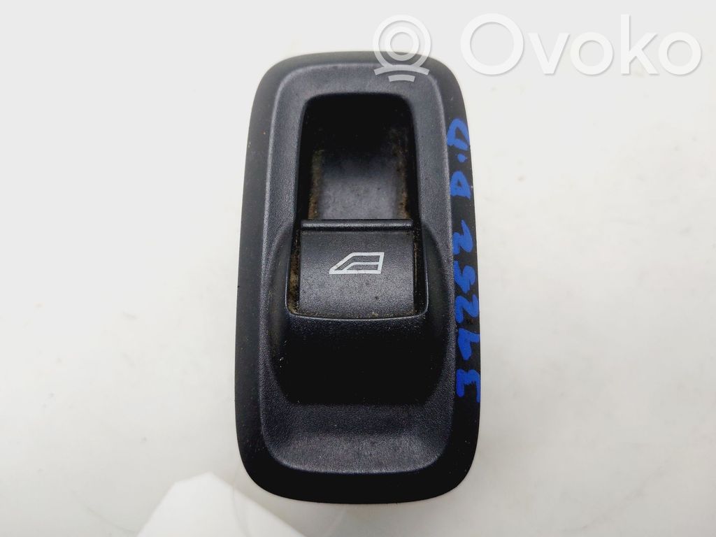 Ford Fiesta Interruptor del elevalunas eléctrico 