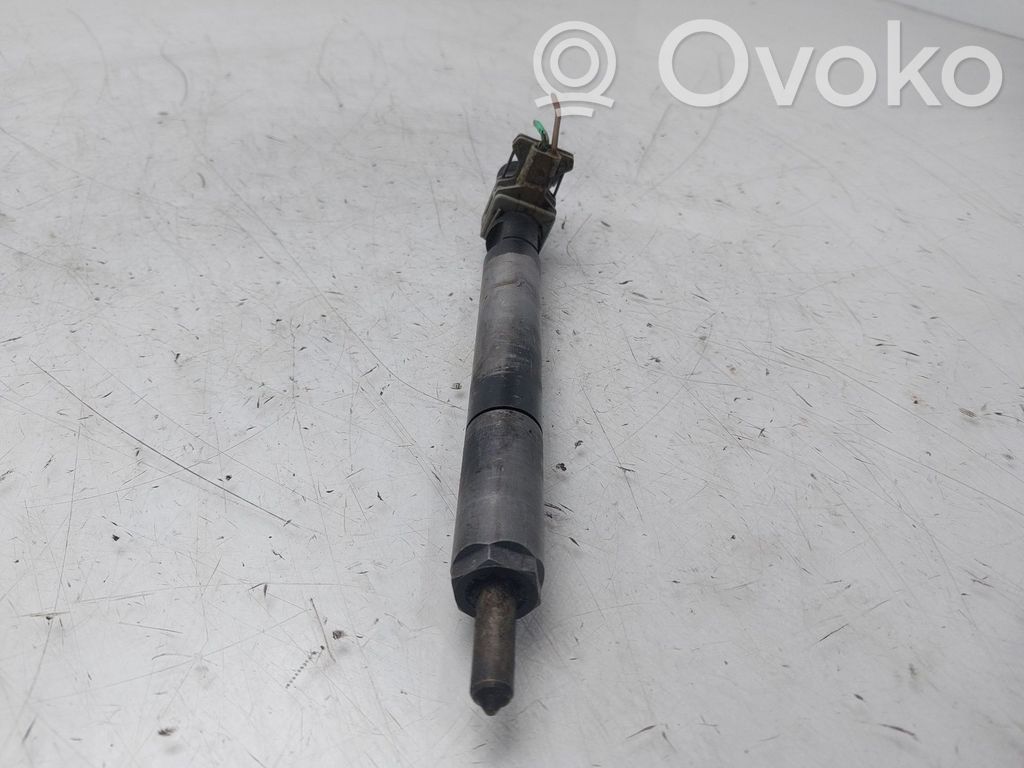 Inyector de combustible   A6650170121