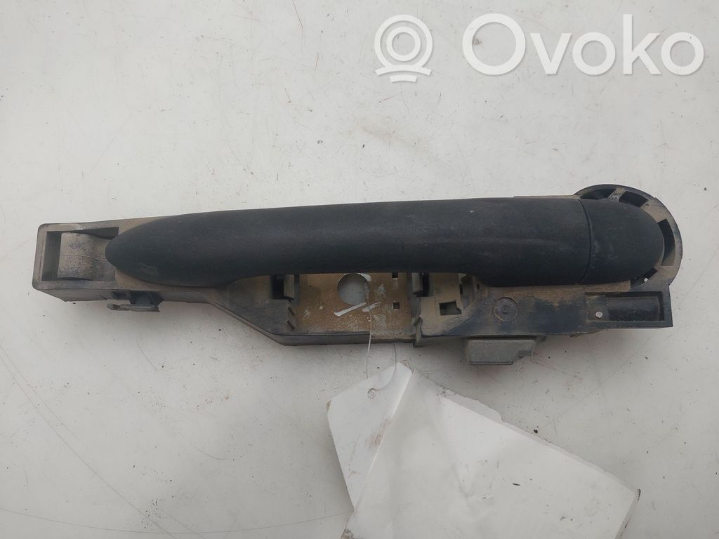 Renault Clio III Manecilla externa puerta trasera 