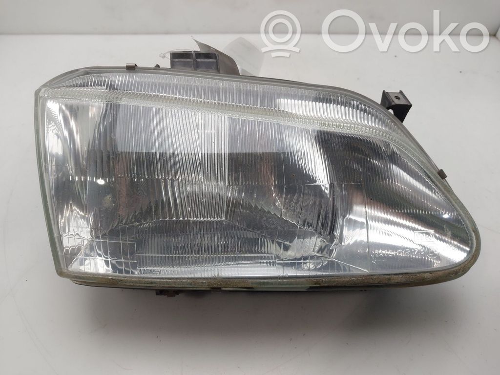 Renault Megane I Lampa przednia 