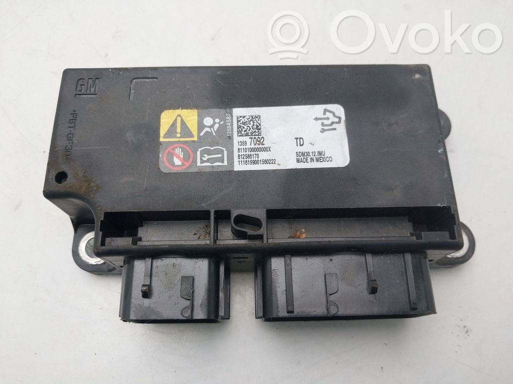 Unidad de control/módulo del Airbag   13597092
