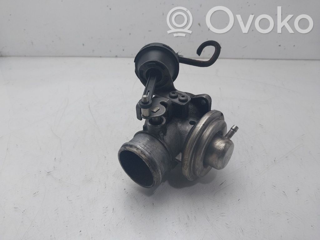 Volkswagen Golf IV Soupape vanne EGR
