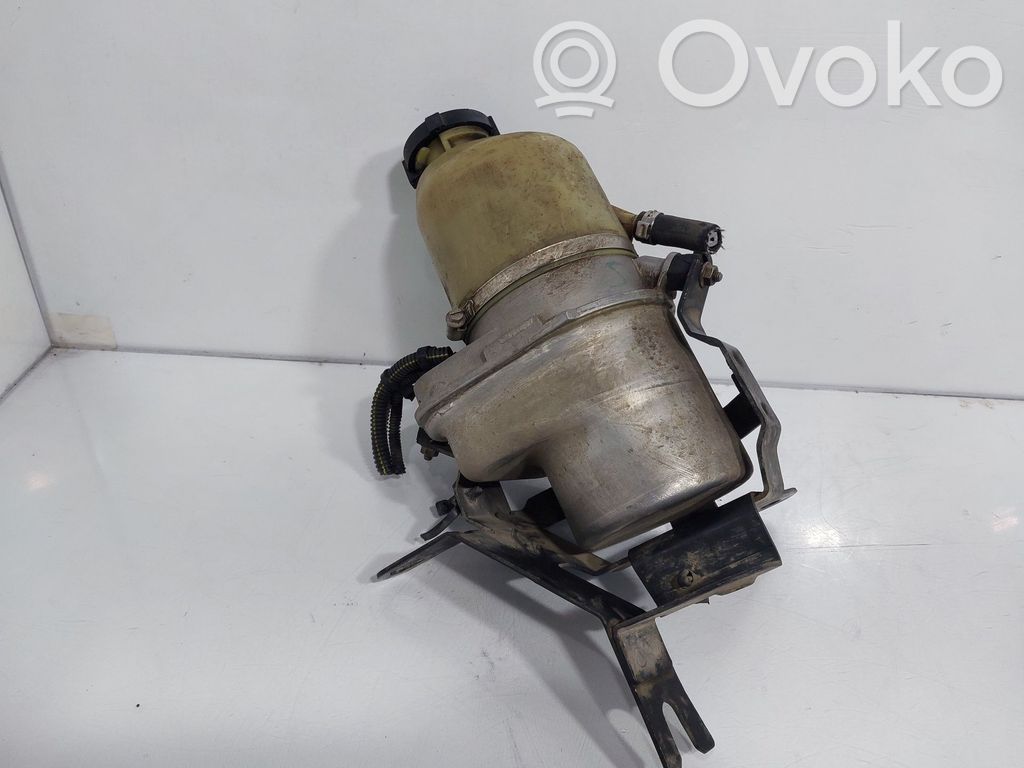Opel Zafira A Ohjaustehostimen pumppu 