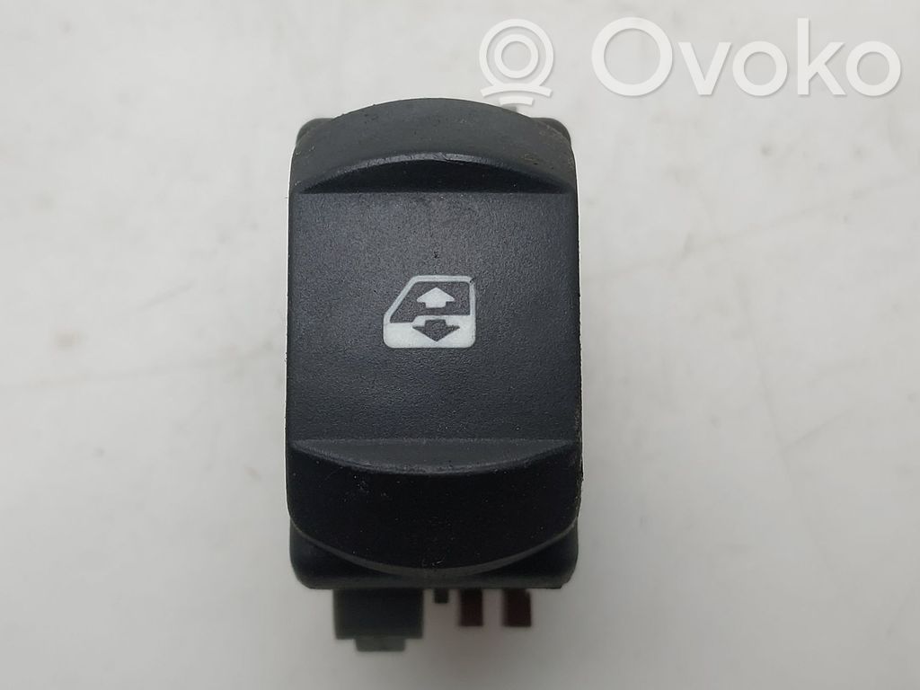 Renault Clio III Electric window control switch 