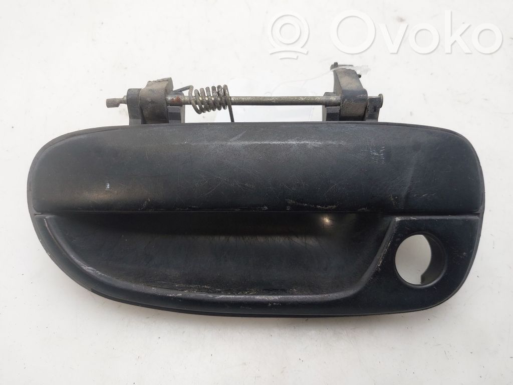 Hyundai Accent Manecilla externa puerta delantera 