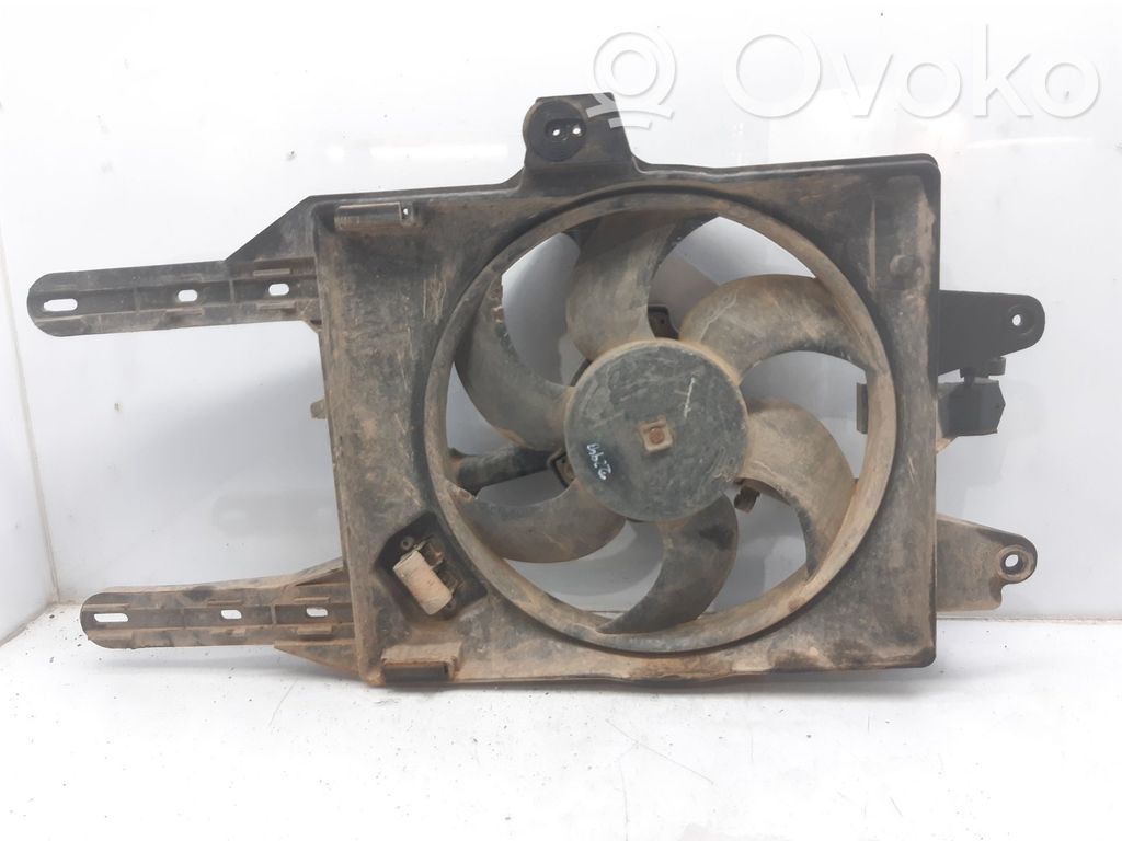 Fiat Punto (176) Ventilatore di raffreddamento elettrico del radiatore 