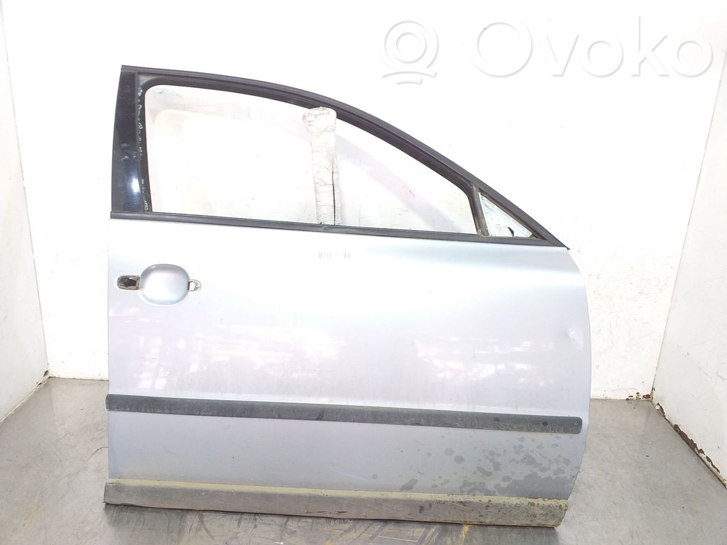 Volkswagen PASSAT B5.5 Puerta delantera 