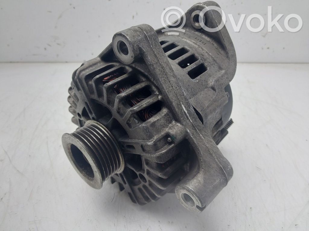 BMW 1 E82 E88 Alternador 