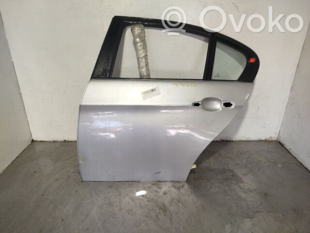 Aizmugurējās durvis   41007203647