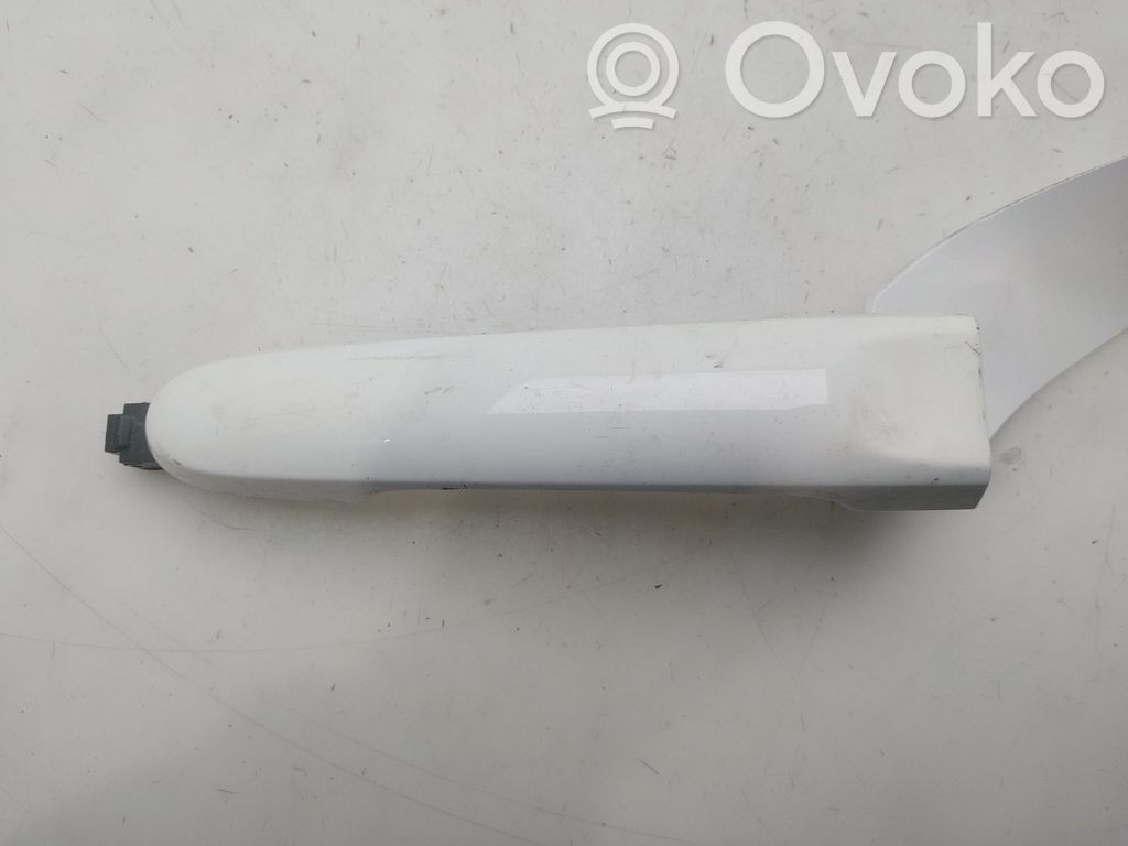 Nissan Juke I F15 Manecilla externa puerta delantera 