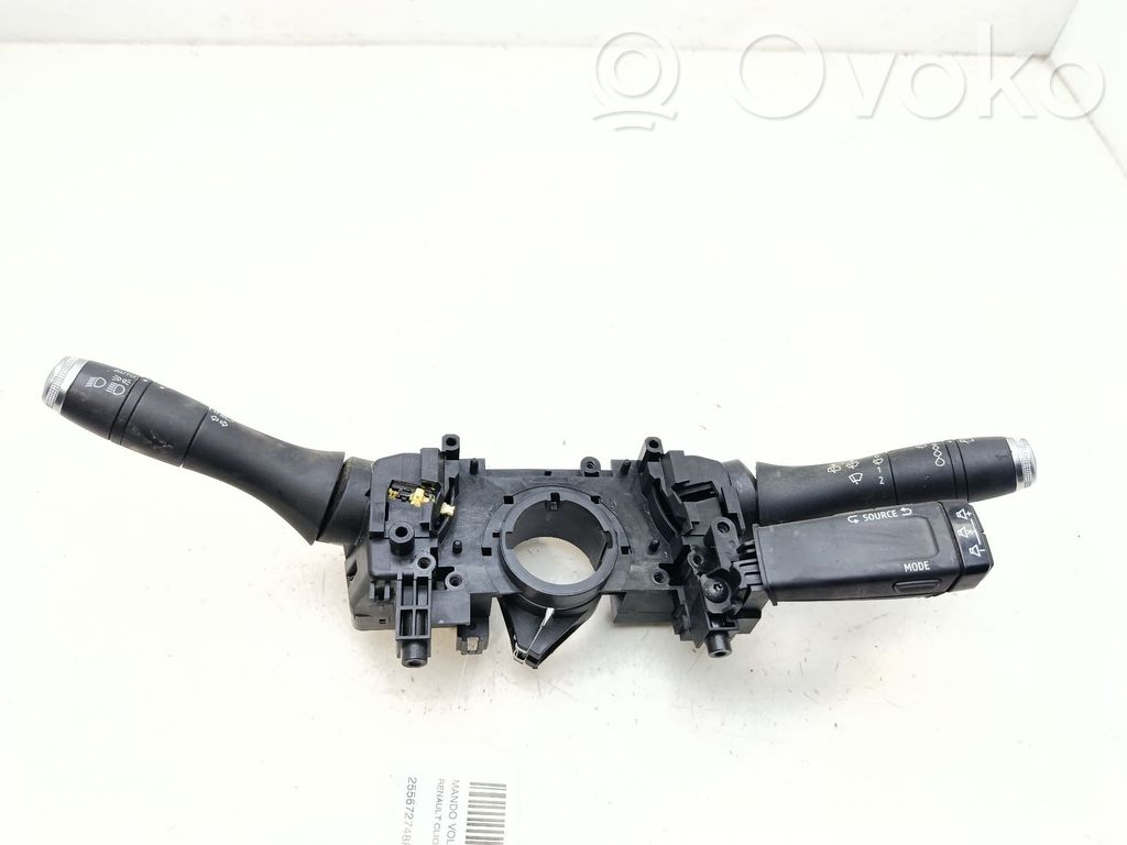 Renault Clio V Butoane/comutatoare pe volan 