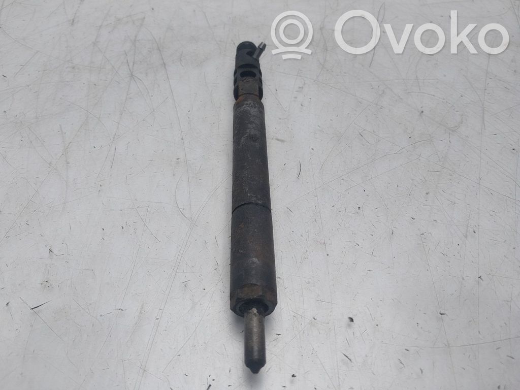 Inyector de combustible   A6640170021