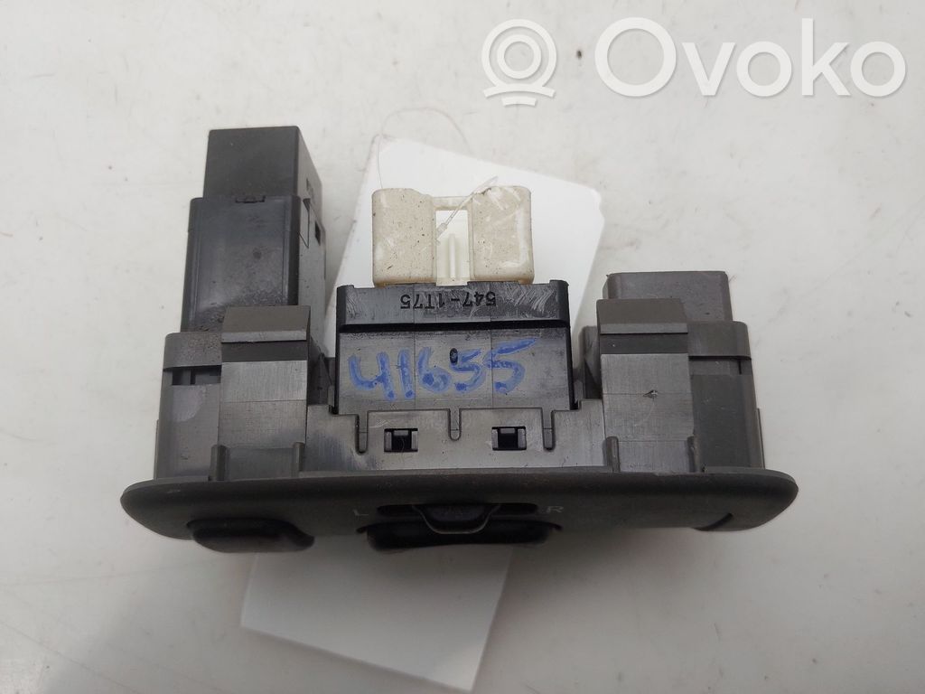 Toyota Corolla E110 Interruptor del espejo lateral 