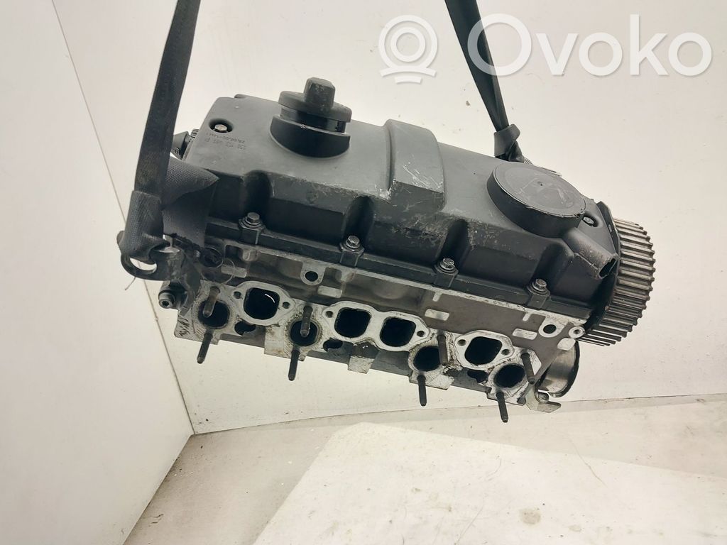 Volkswagen PASSAT B5 Chiulasă motor