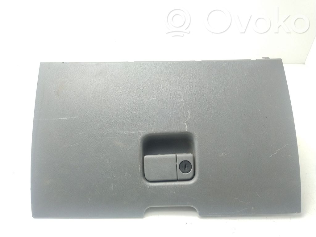 Boite à gants   UR7964161