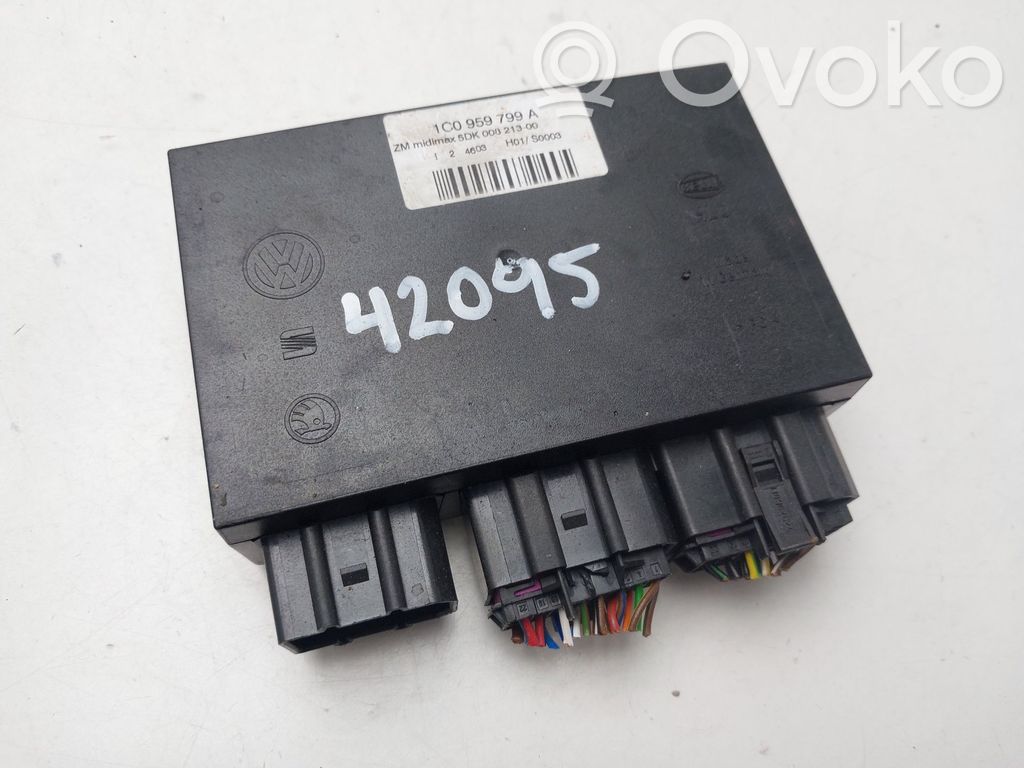 Volkswagen PASSAT B5.5 Unidad de control/módulo del bloqueo de puertas